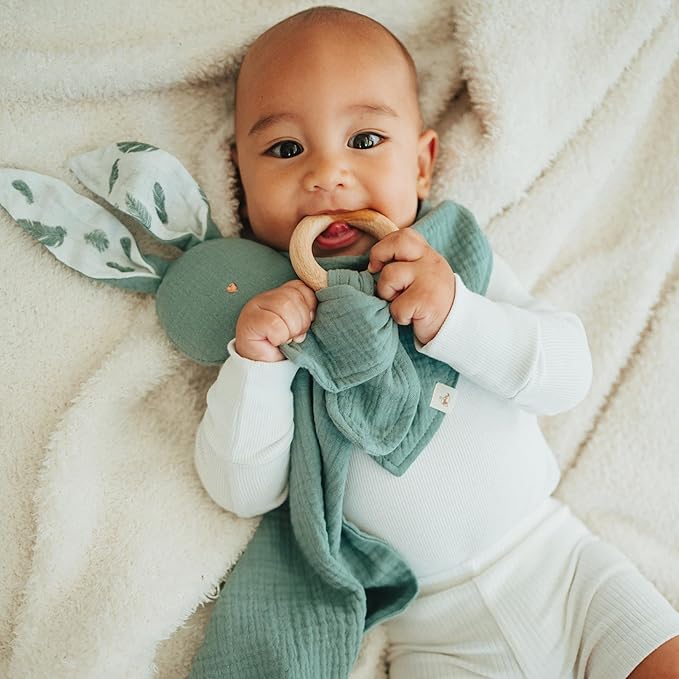 Mikito Organic Cotton Newborn Gift Box, Unisex Baby Gifts Including Muslin Lovey Comforter, Bandana Bib, Wooden Teether & Birth Announcement Sign