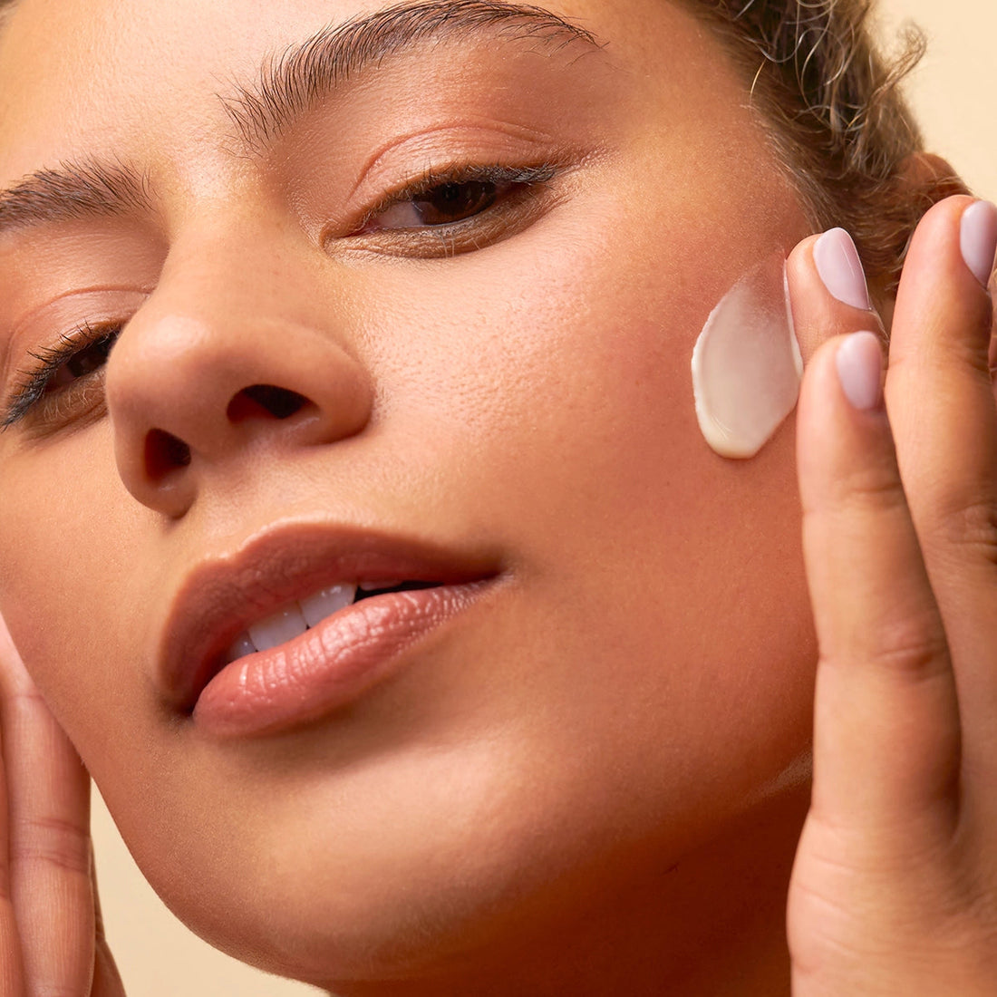 Sculpting Creams: The Secret to Defined, Firm & Youthful-Looking Skin
