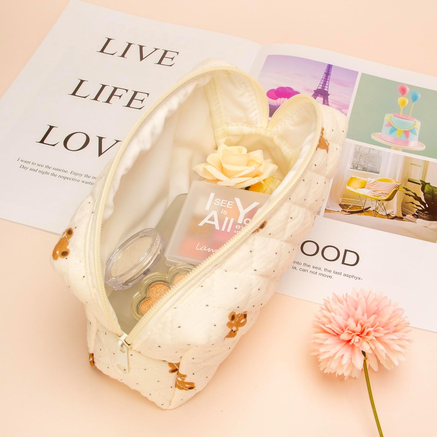 PAZIMIIK Vintage Quilted Makeup Bag Cosmetic Pouch for Brushes Pencils and Travel Make Up Accessories for Women and Girls Bear Beige