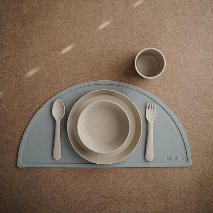 mushie Round Dinnerware Plates for Kids | Made in Denmark, Set of 2 (Vanilla)