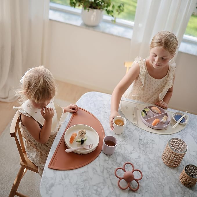 mushie Classic Silicone Suction Plate | BPA-Free Non-Slip Design (Cloudy Mauve)