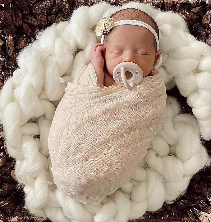 Lee Lee and Me Paci - Powder Color - 100% Medical Grade Silicone Pacifier Breast-Like Nipple Design for Better Latch - Size 0-18 months