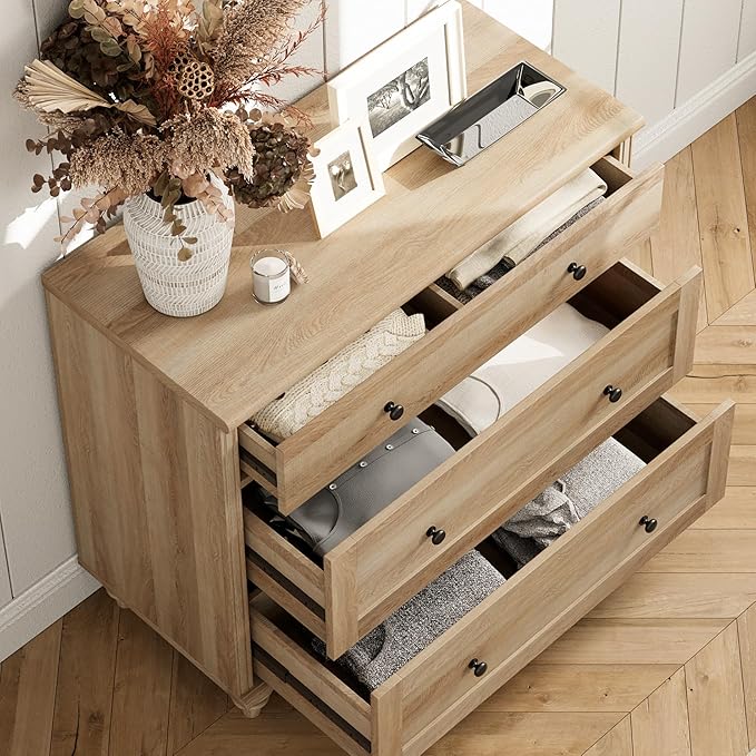 WAMPAT Dresser with Wide Chest of Drawers for Bedroom, End Table with Charging Station for Living Room, Mid Century Modern Kids Dressers for Nursery with 5 Drawers and 2 Storage Cabinet, Oak
